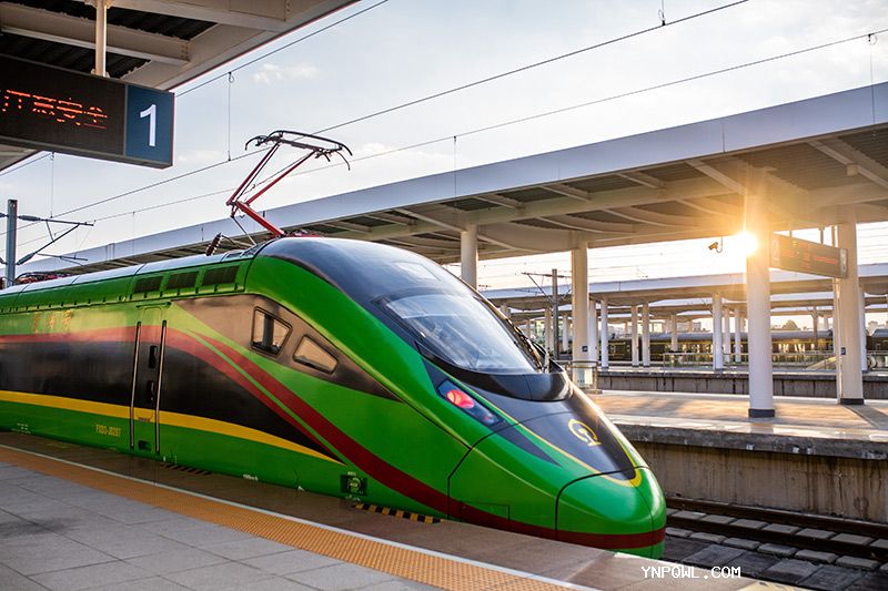 中老鐵路國際旅客列車(chē)持續火爆，促進(jìn)中老兩國旅游發(fā)展