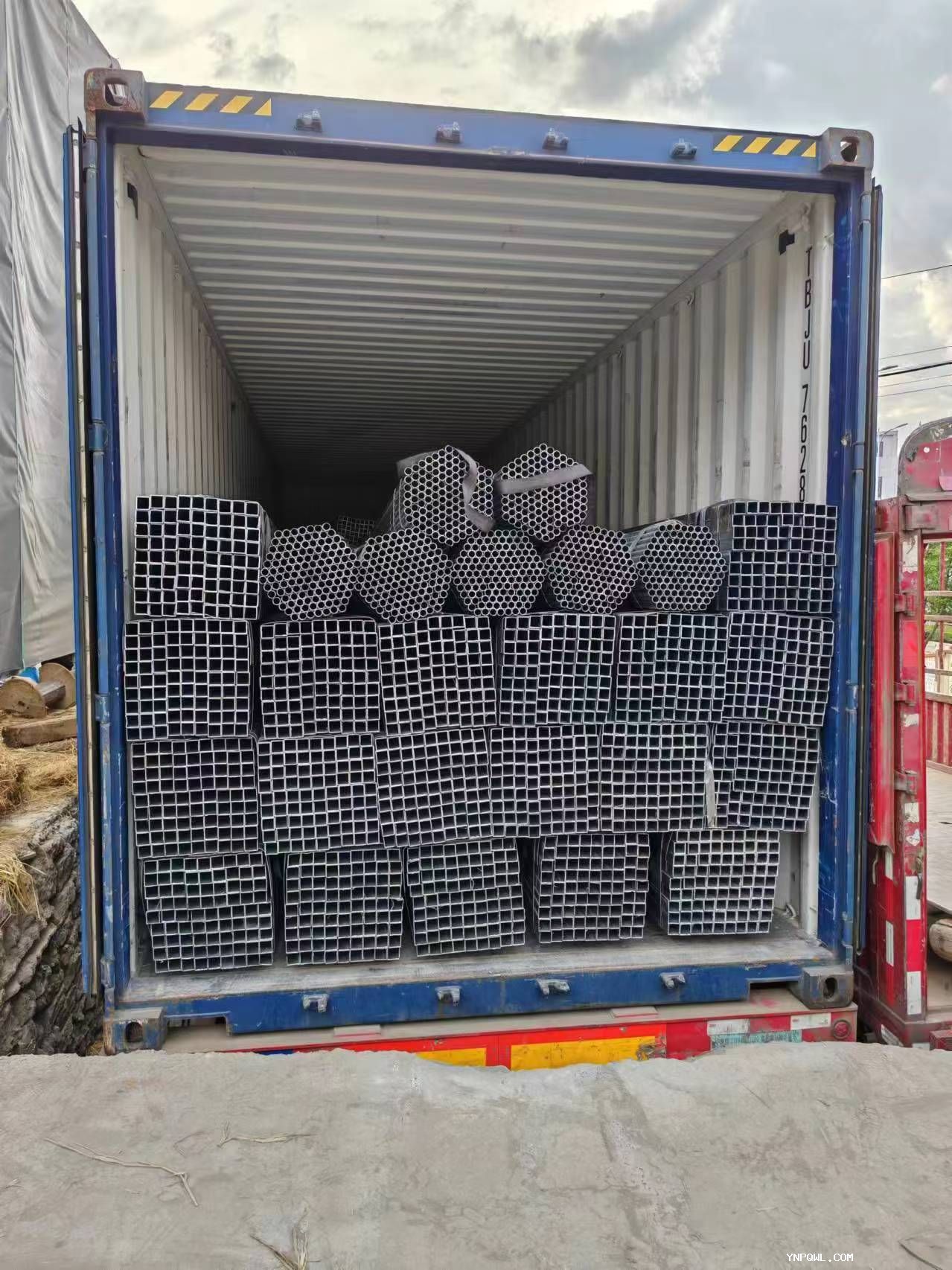 在鐵路貨運中正確的貨物裝載和加固規則至關(guān)重要