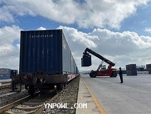 中老鐵路國際貨物運輸貨物量突破1000萬(wàn)噸